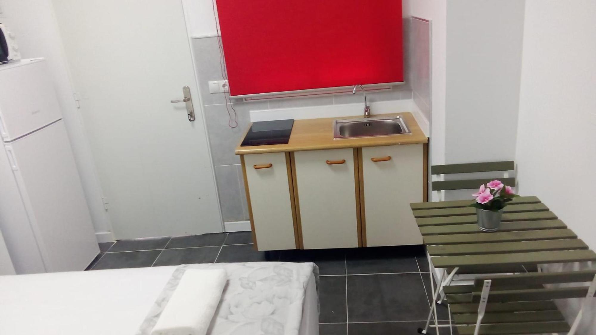Estudio Encantador Cerca Del Carrefour Rosaleda 1 Малага Екстериор снимка